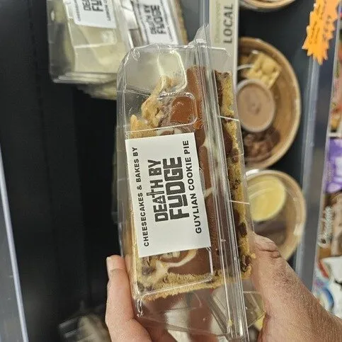 Guliyan Cookie Pie